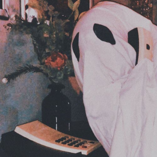 Elvira - Heart-Shaped Ring (2025) [EP]