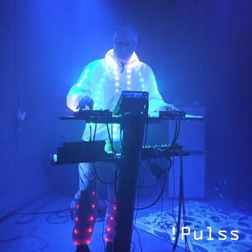 !Pulss - !Pulss In Chicago (Live) (2025)