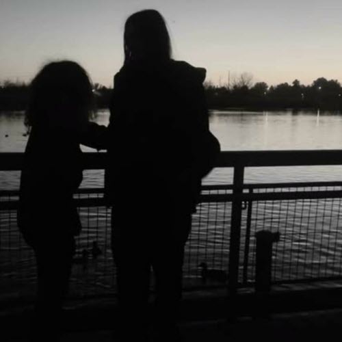 Shelovesmolly - Lifes Not Real (2025) [Single]