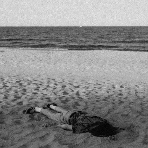 Dawid Walkusz - Truchło Na Plaży (2025) [Single]