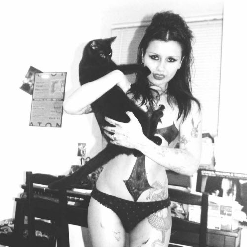 Lucy La Dusk - Holy One (2025) [Single]