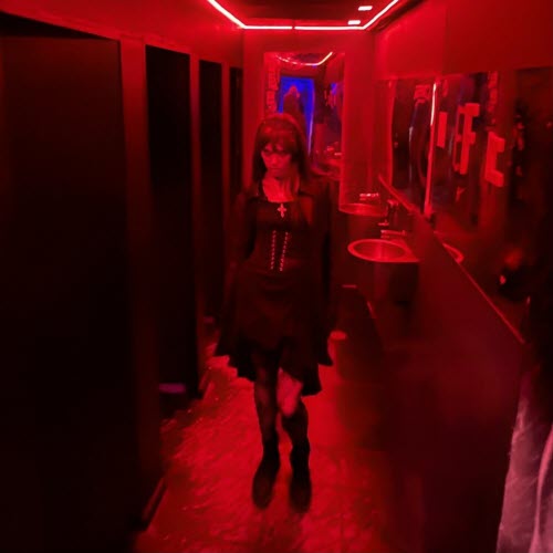 Mylla Issues - Modern Vampires (2026) [Single]