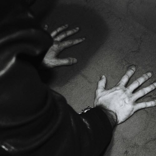 Low Monroe - Dead Star Revolver (2024) [Single]